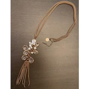 White House Black Market Jewelry - WHBM Pearl & Crystal Gold Tone Necklace White House Black Market Jewelry - WHBM Pearl & Crystal Gold Tone Necklace
